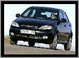 Kobieta, Chevrolet Lacetti